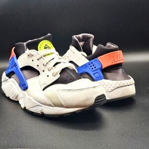Nike Youth Air Huarache Sneakers in White and Blue